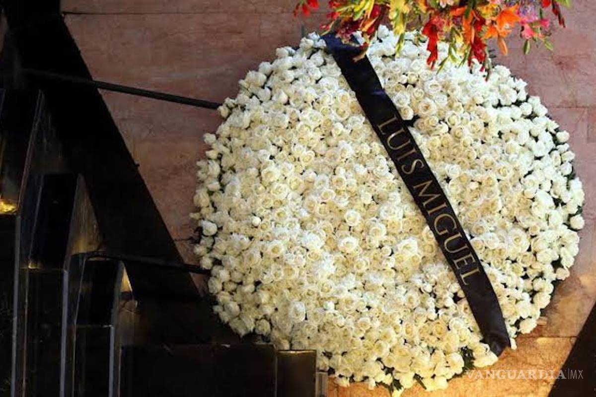 Luis Miguel le mandó cientos de flores a José José Luis Miguel le mandó cientos de flores a José José