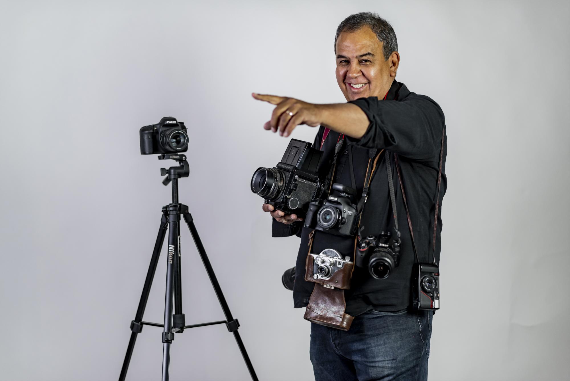 $!Además de fotografía en estudio, Antigua Foto Carrillo ofrece filmación de eventos hasta con drone.