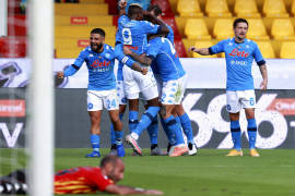 Napoli con 'Chucky' en la cancha saca la victoria ante el Benevento