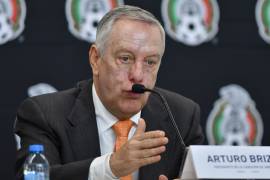 Árbitros mexicanos denuncian corrupción ante Arturo Brizio