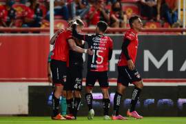 Atlas golea al Necaxa y asegura repechaje en la Liga MX