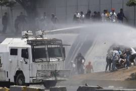 69 heridos en Caracas tras intento de levantamiento