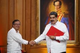 Nicolás Maduro, junto al presidente de Colombia, Gustavo Petro, en Caracas