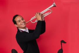 Juan Manuel Ramos Ramos se ha convertido en una estrella musical, gracias a su habilidad tocando la trompeta fue parte de una gira del Mariachi Vargas de Tecalitlán, y además, recorrió Europa con un grupo de danza.