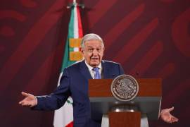 López Obrador también dijo que cobrará derecho de autor a la oposición porque le están plagiando el método de selección de candidatos.