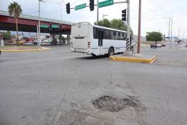 No marcar carriles en calles de Saltillo hace inútil la tecnología de seguridad de coches