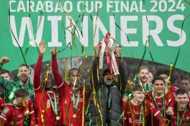Liverpool sumó su primer título en lo que va de la Temporada, al consagrarse en la Carabao Cup.