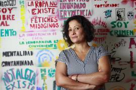 La escritora colombiana Pilar Quintana posa durante una entrevista para EFE, el 30 de marzo de 2023, en el marco de su visita a Guadalajara Capital Mundial del Libro, Jalisco.