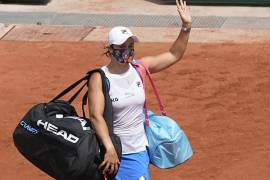 Número 1 de la WTA se retira de Roland Garros por lesión
