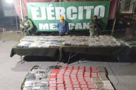 Esta acción permitió el aseguramiento de más de 300 kilogramos de cocaína en el punto de revisión carretero ubicado en Villa de Arista.