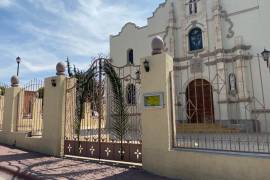 Celebran feligreses en Saltillo el Domingo de Ramos con templos cerrados