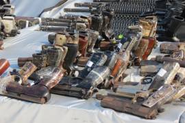 5 empresas de Arizona y Texas están bajo la lupa de México por vender una gran cantidad de armas a una persona.
