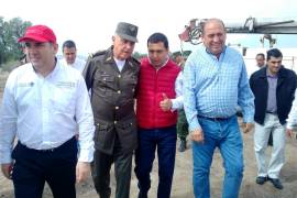 Cienfuegos supervisa junto a Rubén Moreira avances de cuartel militar en Coahuila