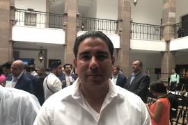 Isidoro García Reyes, presidente de la Canirac, afirma que en los restaurantes de Saltillo no ha habido desabasto de bebidas refrescantes.