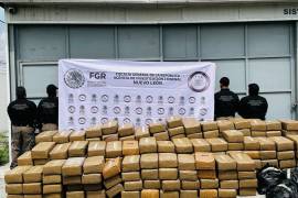 La Fiscalía General de la República (FGR) informó del decomiso de más de una tonelada de mariguana y la vinculación a proceso de cuatro hombres/FOTO: CORTESÍA