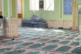 Las ventanas de la mezquita están rotas y parte de la infraestructura ha quedado destruida | Foto: Especial