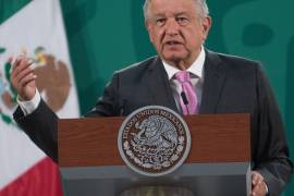 Propone Obrador diálogo con Walmart, Bimbo y OXXO
