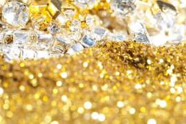El valor del oro y los diamantes tiende a ser más estable y establecido a lo largo del tiempo