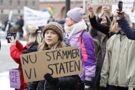 Las protestas pacíficas se dieron desde la madrugada de este lunes, con varios desalojos y con algunos activistas encadenándose, entre ellos la activista sueca