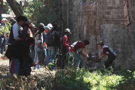 Personal del Municipio y alumnos del Tecnológico de Saltillo, llevaron a cabo labores de limpieza del arroyo “Los Ojitos”.