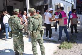 Guardias nacionales custodiaron el traslado de las boletas electorales hacia su resguardo previo a la elección en Coahuila