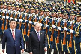 China y Rusia declararon una asociación “sin límites” en febrero de 2022, cuando Putin visitó Beijing pocos días antes de enviar decenas de miles de tropas a Ucrania, lo que desencadenó la guerra terrestre más mortífera en Europa desde la Segunda Guerra Mundial.