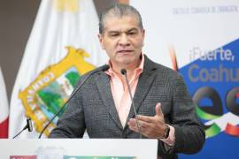 El gobernador Riquelme resaltó las acciones para abatir carencias sociales en la entidad.