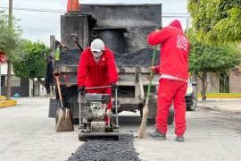 Los trabajos iniciaron ayer, pues para realizar estas labores es importante que el asfalto se encuentre libre del líquido y el clima permita maniobrar.