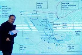 Octavio Romero Oropeza muestra el mapeo de las refinerías de México tras la adquisición de Deer Park.