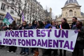 El Senado francés aprobó el pasado 28 de febrero la inclusión del derecho al aborto en la Constitución