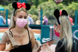 Disney París reabrió tras cuatro meses cerrado
