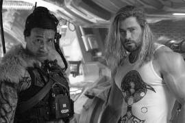Concluye rodaje de Thor: Love &amp; Thunder; fans se sorprenden por el nuevo look de Chris Hemsworth