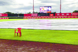 Lluvia agüita el tercero de Saraperos y Campeche