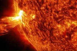 Ambas llamaradas salieron de la misma mancha solar, cuyo mayor número es señal de un Sol muy activo.