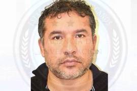 Una juez federal negó esta madrugada la prisión domiciliaria a Sidronio Casarrubias Salgado, presunto líder del grupo criminal Guerreros Unidos, por desaparición de los 43 normalistas de Ayotzinapa.