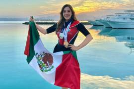 Alejandra participó nadando cinco kilómetros en el Mar Rojo en la categoría 20-29 años.