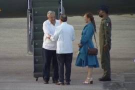 AMLO se reunió en privado y fuera de agenda con Raúl Castro