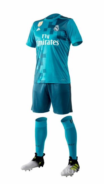 $!Tercer uniforme del Real Madrid es azul celeste y diseñado por aficionados