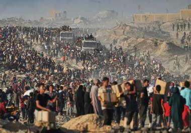 Al menos 53 personas han muerto y cientos más han resultado heridas tras toparse con las minas en Gaza. Al menos 53 personas han muerto y cientos más han resultado heridas tras toparse con las minas en Gaza.