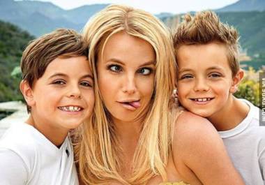 Britney Spears enfrenta nuevas críticas tras la publicación del libro de su exesposo Kevin Federline. Britney Spears enfrenta nuevas críticas tras la publicación del libro de su exesposo Kevin Federline.