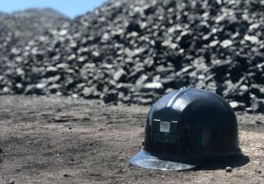 El fallo judicial frena temporalmente la entrega de carbón a las termoeléctricas de Nava, Coahuila. El fallo judicial frena temporalmente la entrega de carbón a las termoeléctricas de Nava, Coahuila.