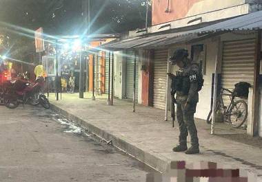 Javier Vargas Arias, empresario del sector citrícola, fue asesinado la mañana del miércoles en la vía pública del municipio de Álamo Temapache, en el norte de Veracruz, región reconocida por su alta producción de cítricos. Javier Vargas Arias, empresario del sector citrícola, fue asesinado la mañana del miércoles en la vía pública del municipio de Álamo Temapache, en el norte de Veracruz, región reconocida por su alta producción de cítricos.