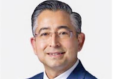 Leetch pidió el soborno a Karel Angélica Ramírez Rojas, esposa de Sahid Ragani, un ciudadano marroquí detenido. Leetch pidió el soborno a Karel Angélica Ramírez Rojas, esposa de Sahid Ragani, un ciudadano marroquí detenido.