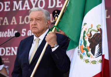 El presidente de México, Andrés Manuel López Obrador, asiste a la jura de Bandera en el marco de la celebración de la Batalla de Puebla. Domingo 5 de mayo 2024.