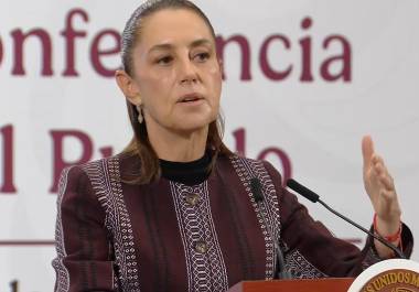 Claudia Sheinbaum afirma que México esperará antes de pronunciarse sobre la ruptura entre Estados Unidos y Canadá. Trump canceló las negociaciones comerciales por un anuncio canadiense. Claudia Sheinbaum afirma que México esperará antes de pronunciarse sobre la ruptura entre Estados Unidos y Canadá. Trump canceló las negociaciones comerciales por un anuncio canadiense.