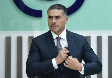 Omar García Harfuch, advierte Riva Palacio, no sólo es blanco de los cárteles de la droga, sino también de grupos de políticos poderosos que han hecho negocios al amaro del poder. Omar García Harfuch, advierte Riva Palacio, no sólo es blanco de los cárteles de la droga, sino también de grupos de políticos poderosos que han hecho negocios al amaro del poder.