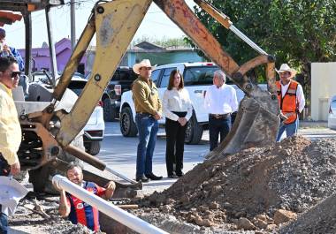 Se trabaja en un tramo que comprende 610 metros lineales de tuberías, que serán repuestas. Se trabaja en un tramo que comprende 610 metros lineales de tuberías, que serán repuestas.