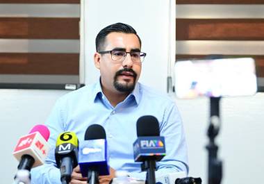 La Fiscalía de Coahuila sigue integrando la carpeta de investigación y ofrece acompañamiento legal y psicológico a la familia del menor fallecido. La Fiscalía de Coahuila sigue integrando la carpeta de investigación y ofrece acompañamiento legal y psicológico a la familia del menor fallecido.