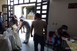 El delegado del INE en San Luis Potosí, Pablo Sergio Aispuro, dijo al respecto que el robo habría ocurrido durante la madrugada de este miércoles.