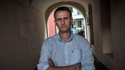 Navalny, que saltó a la fama mundial como feroz crítico del presidente de Rusia, Vladimir Putin, resistió los repetidos intentos del Kremlin de silenciarlo mediante daños físicos, detenciones y encarcelamiento en una remota colonia penal del Ártico, donde murió en febrero, a los 47 años.
